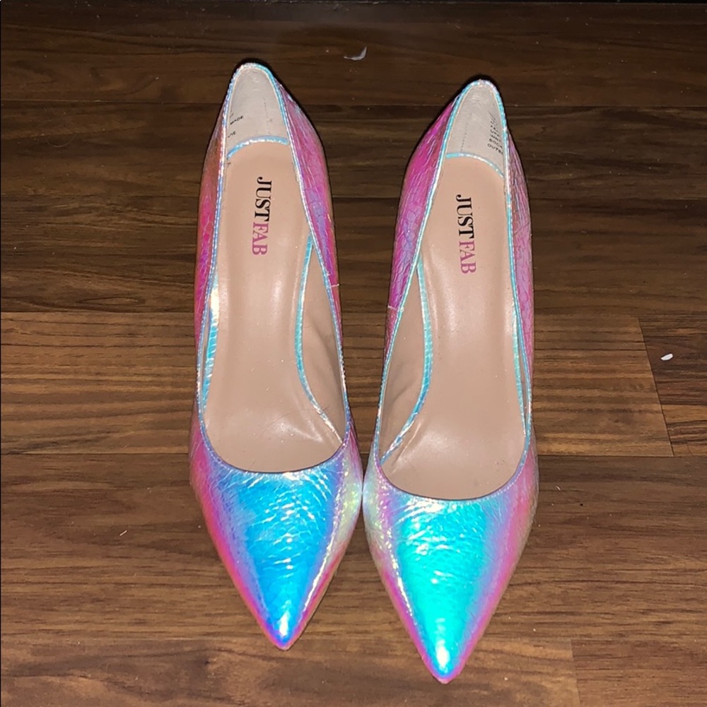 Iridescent heels